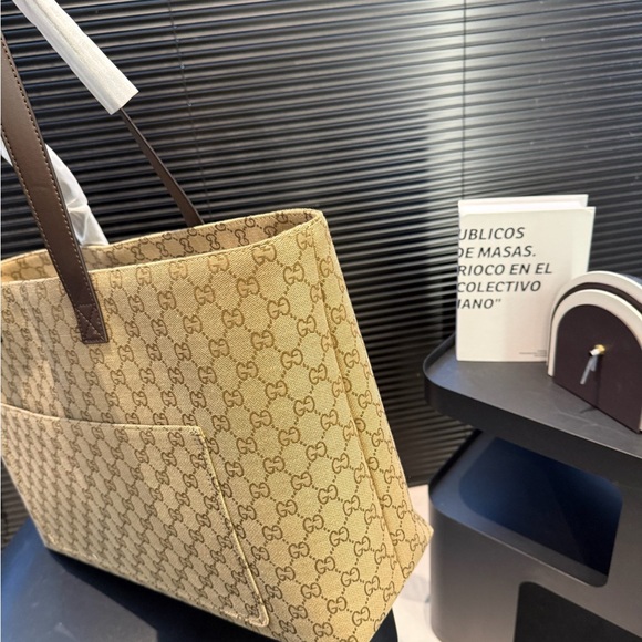 Gucci Tan Monogram Canvas Tote - Picture 7 of 9